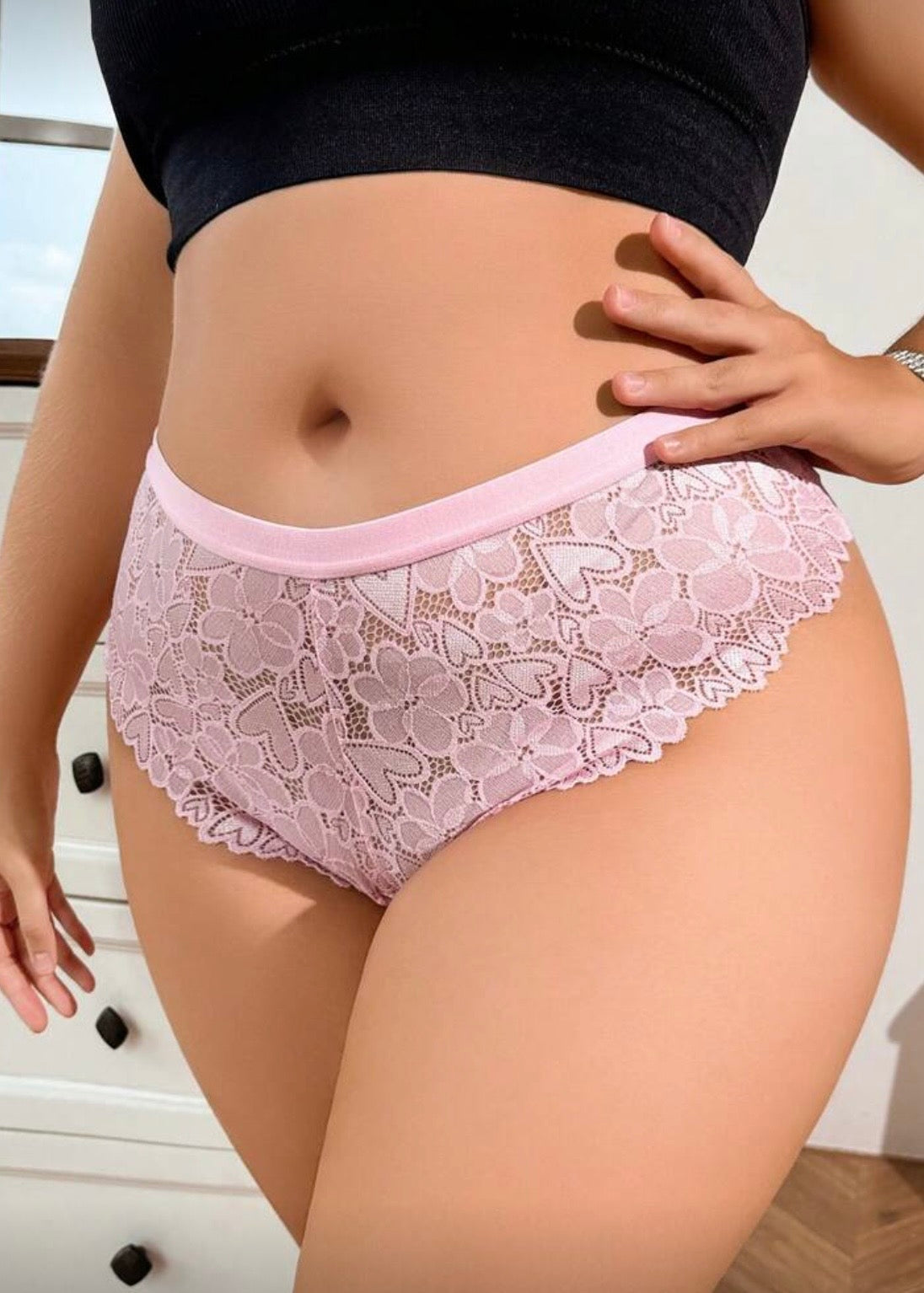 Rosa Incantata – Dove il pizzo sussurra desideri