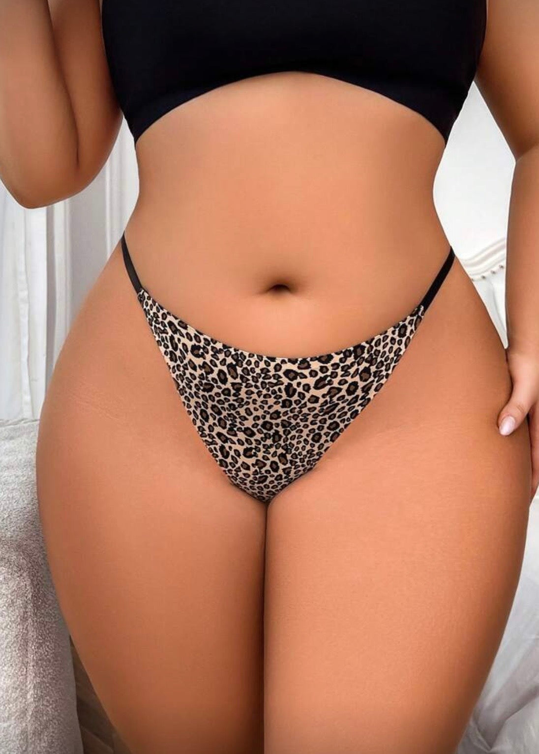 Savage Muse Curvy Edition — Perizoma leopardato effetto seconda pelle