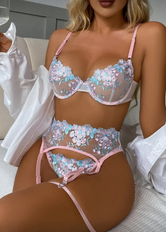 Beatrice – L’incanto si posa lieve