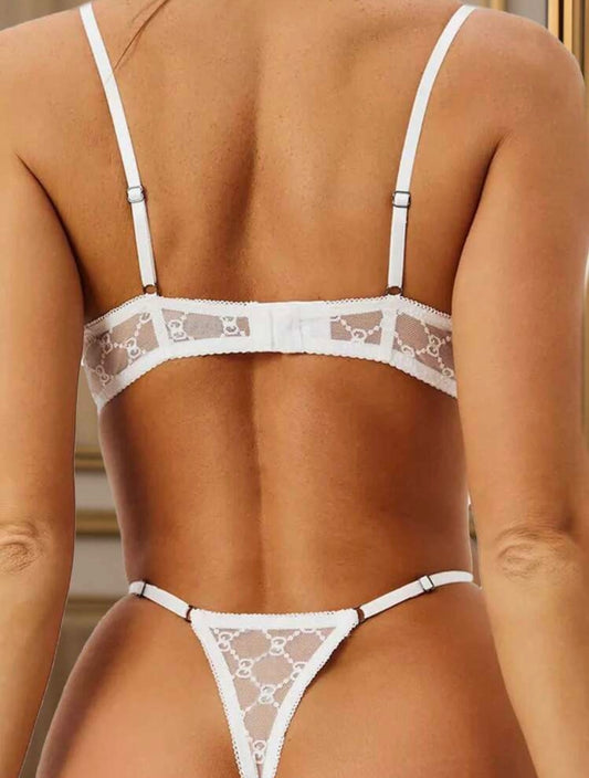 Completo Intimo Bianco Ricamato – Seduzione Geometrica