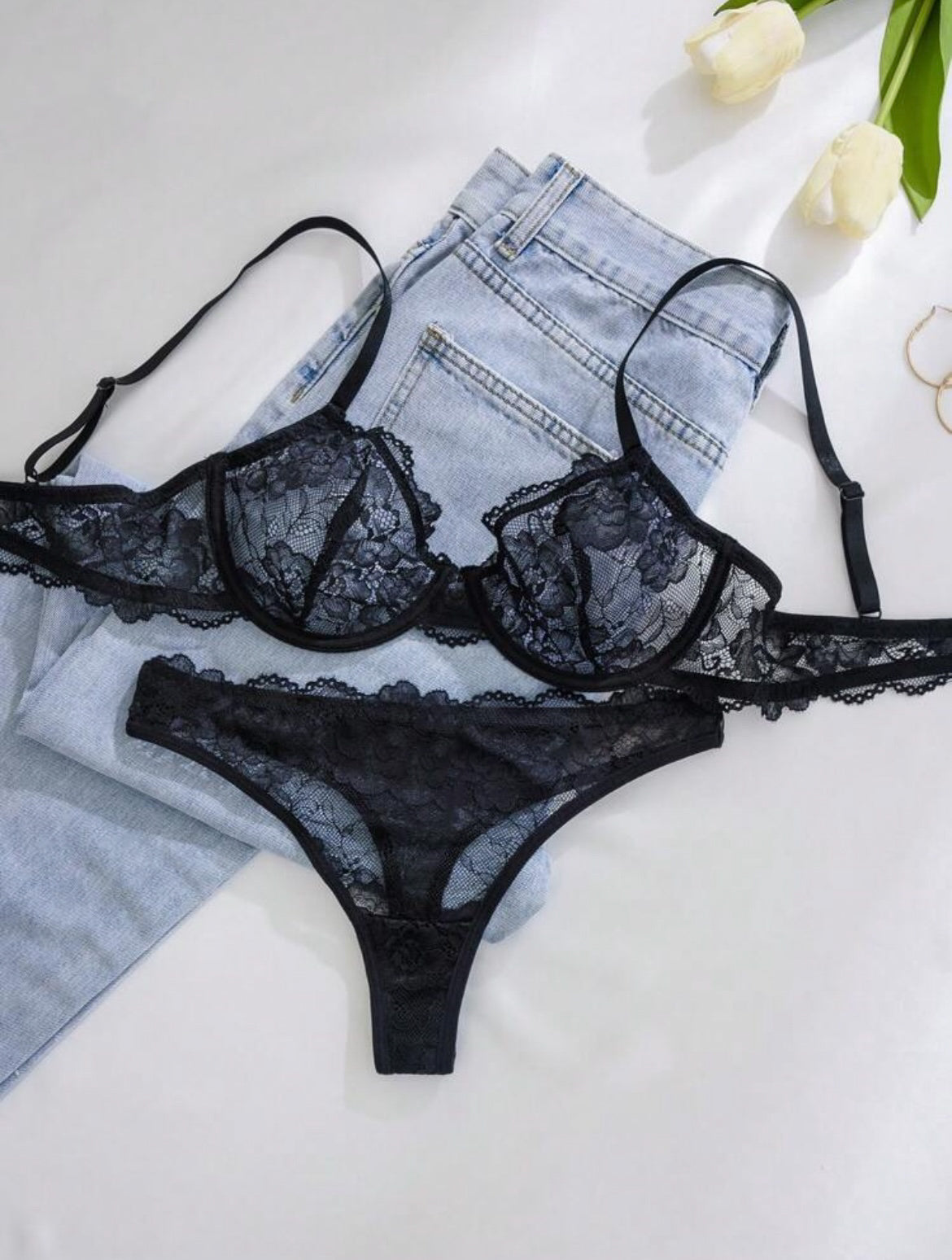 Nera Tentazione – Set Lingerie in Pizzo Nero Trasparente