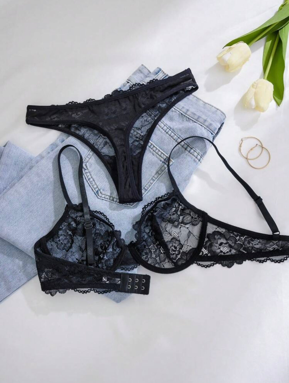 Nera Tentazione – Set Lingerie in Pizzo Nero Trasparente
